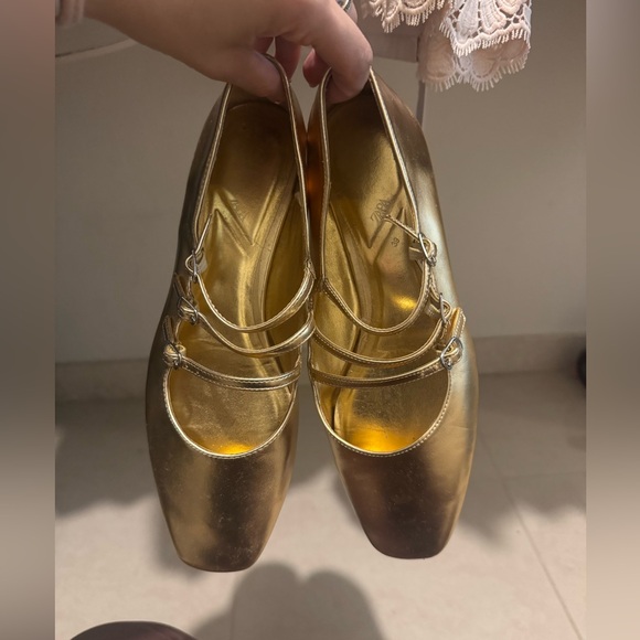 Zara Gold Flats - Picture 1 of 2
